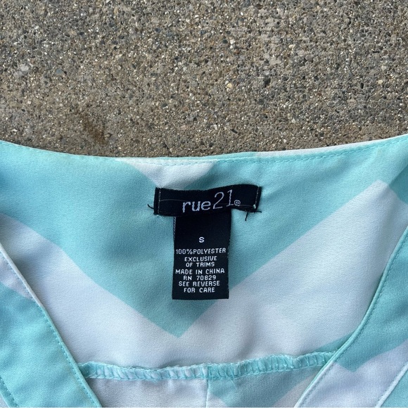 Rue21 Blouse - Picture 3 of 3